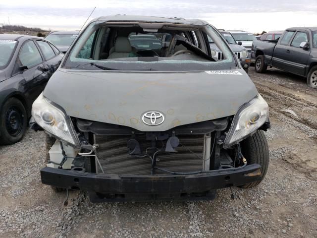 Photo 5 from auction – 2011 TOYOTA SIENNA XLE with VIN 5TDYK3DC9BS139630