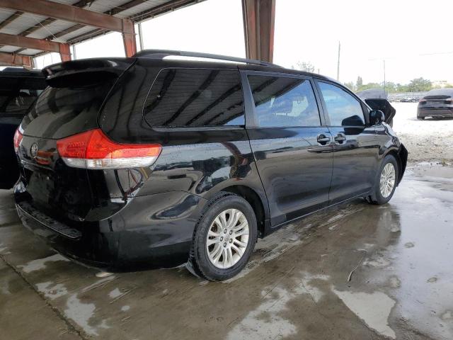 Photo 3 from auction – 2011 TOYOTA SIENNA XLE with VIN 5TDYK3DC2BS162196