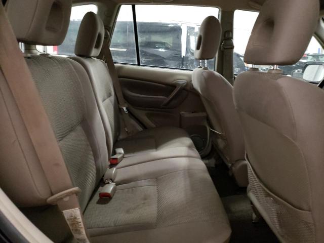 Photo 10 from auction – 2004 TOYOTA RAV4 with VIN JTEGD20V540013726
