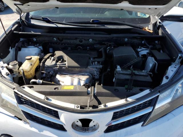 Photo 11 from auction – 2015 TOYOTA RAV4 XLE with VIN JTMRFREV9FD132156