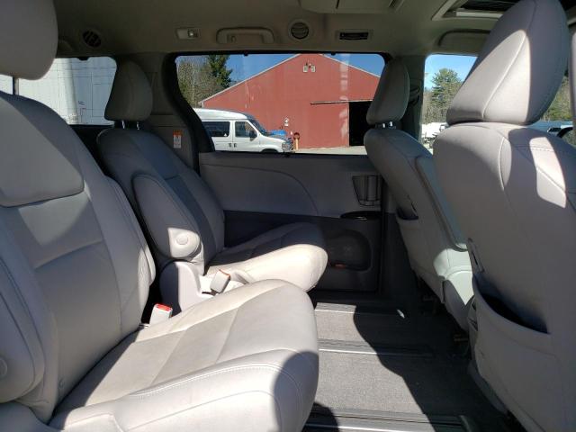 Photo 11 from auction – 2018 TOYOTA SIENNA XLE with VIN 5TDDZ3DCXJS201576