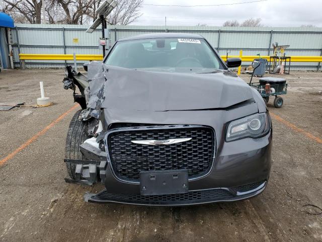 Photo 5 from auction – 2018 CHRYSLER 300 TOURIN with VIN 2C3CCARG3JH315774