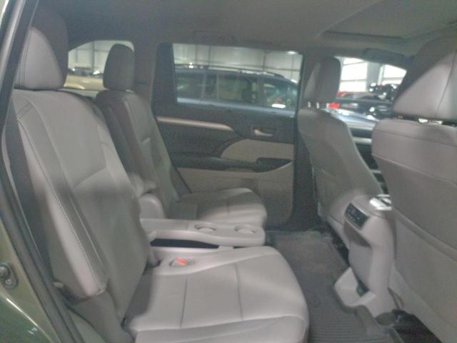 Photo 11 from auction – 2018 TOYOTA HIGHLANDER with VIN 5TDJZRFH0JS807144