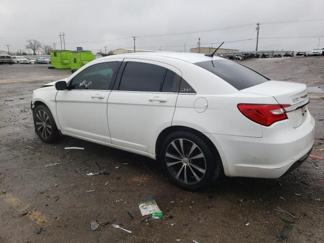 Photo 2 from auction – 2013 CHRYSLER 200 TOURIN with VIN 1C3CCBBB0DN593418
