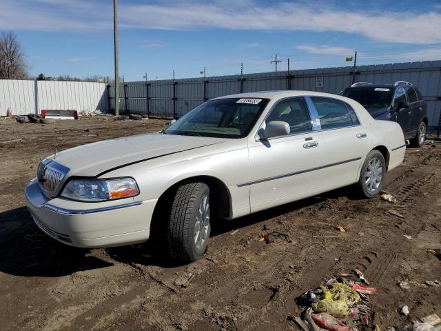 LINCOLN TOWN CAR D 2007 with VIN 1LNHM83VX7Y606796 - Photo from auction