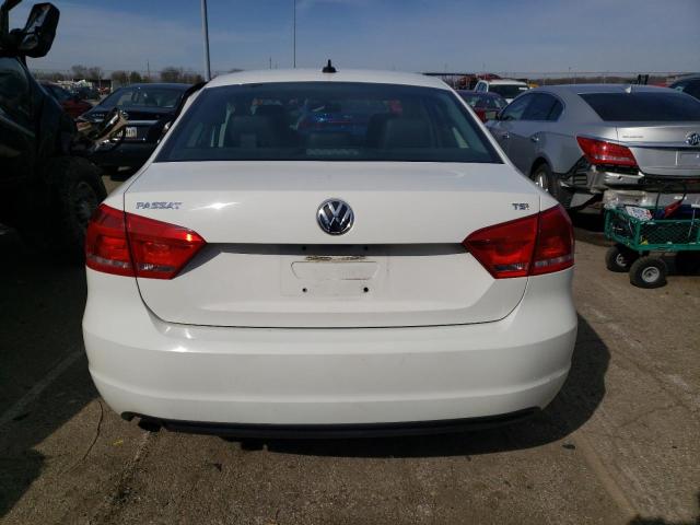 Photo 6 from auction – 2015 VOLKSWAGEN PASSAT S with VIN 1VWAT7A34FC106288