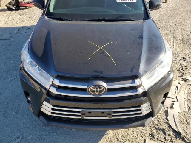 Photo 11 from auction – 2018 TOYOTA HIGHLANDER with VIN 5TDJZRFH3JS547595