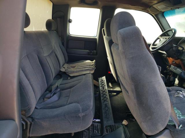 Photo 10 from auction – 2000 CHEVROLET SILVERADO with VIN 2GCEC19V0Y1246127