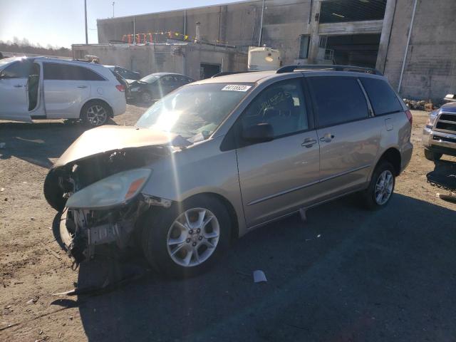 TOYOTA SIENNA LE 2004 with VIN 5TDBA23C94S005787 - Photo from auction