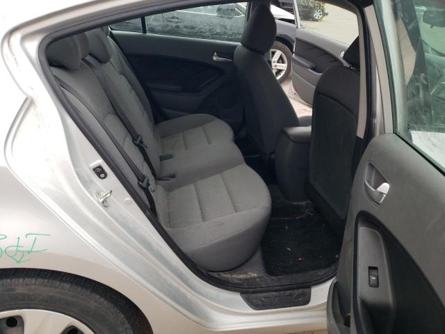 Photo 10 from auction – 2018 KIA FORTE LX with VIN 3KPFK4A74JE196217