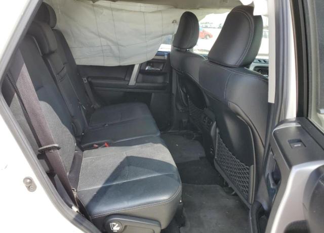 Photo 11 from auction – 2016 TOYOTA 4RUNNER SR with VIN JTEBU5JR9G5309823