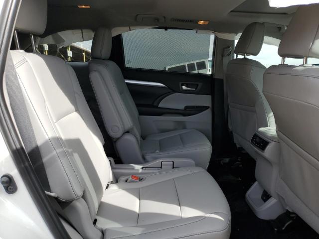 Photo 11 from auction – 2019 TOYOTA HIGHLANDER with VIN 5TDJZRFH0KS935160
