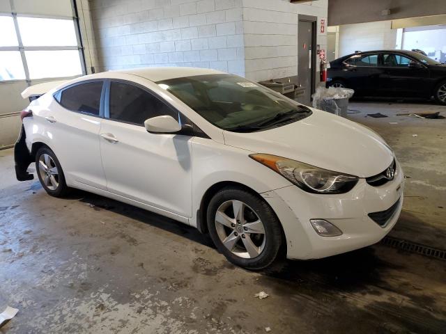 Photo 4 from auction – 2013 HYUNDAI ELANTRA with VIN 5NPDH4AE0DH389775