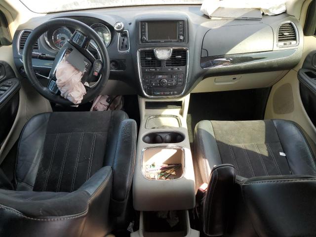 Photo 8 from auction – 2016 CHRYSLER TOWN & COU with VIN 2C4RC1JG3GR104644