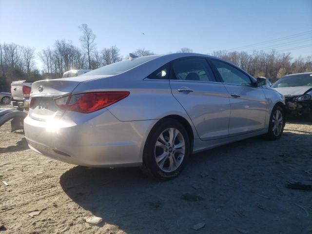 Photo 3 from auction – 2011 HYUNDAI SONATA SE with VIN 5NPEC4AC2BH240251
