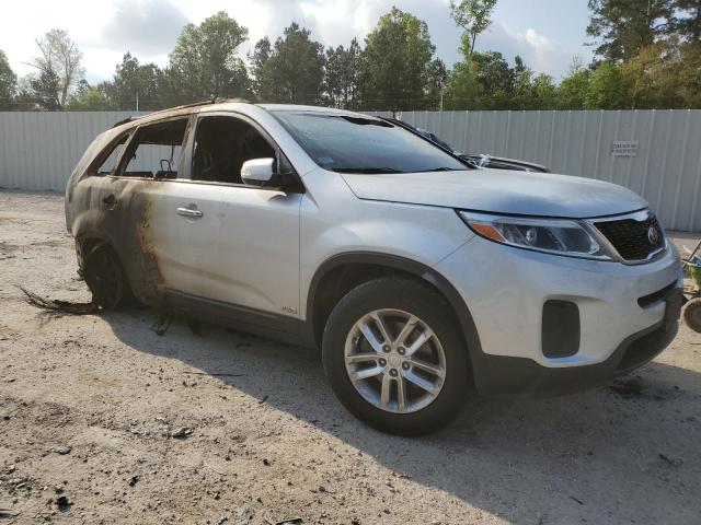 Photo 4 from auction – 2015 KIA SORENTO LX with VIN 5XYKTDA77FG603601