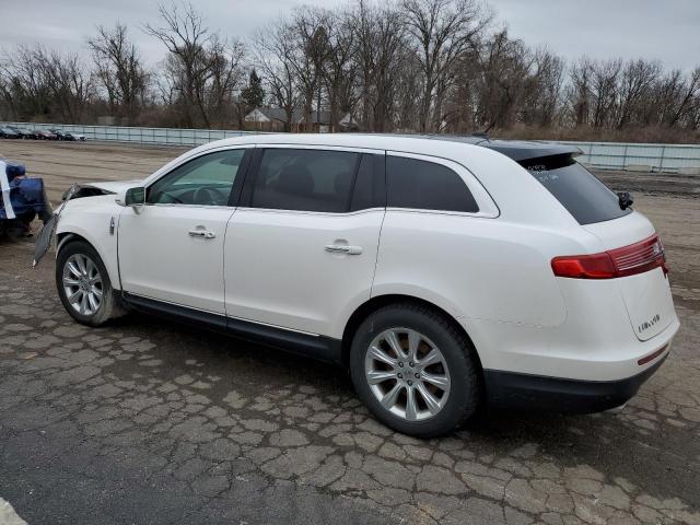 Photo 2 from auction – 2016 LINCOLN MKT with VIN 2LMHJ5AT9GBL01686