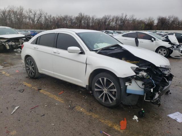 Photo 4 from auction – 2013 CHRYSLER 200 TOURIN with VIN 1C3CCBBB0DN593418
