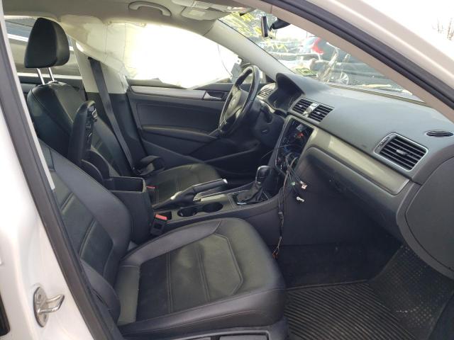 Photo 7 from auction – 2015 VOLKSWAGEN PASSAT S with VIN 1VWAT7A34FC106288