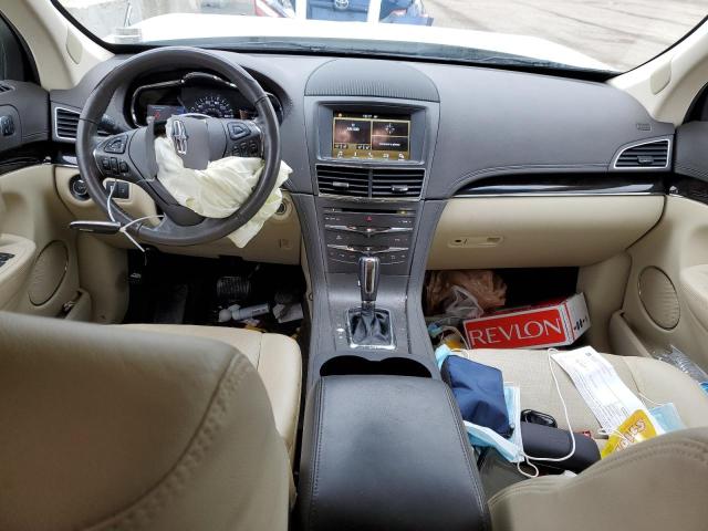 Zdjęcie 8 z aukcji – 2016 LINCOLN MKT z VIN 2LMHJ5AT9GBL01686