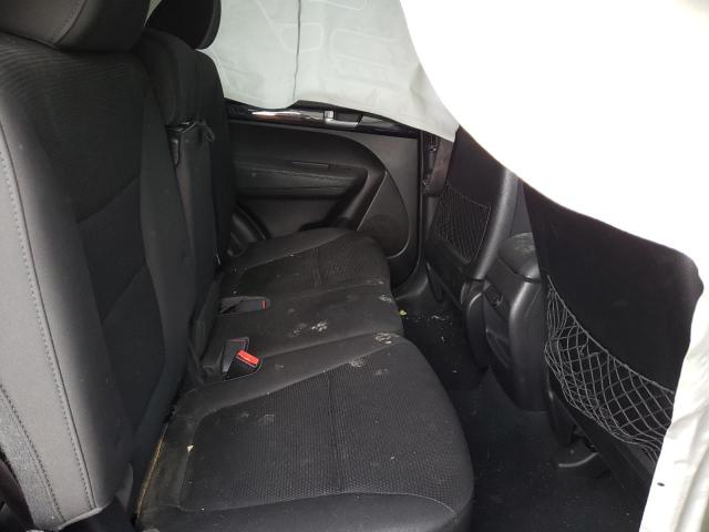 Photo 11 from auction – 2015 KIA SORENTO LX with VIN 5XYKT3A68FG644725