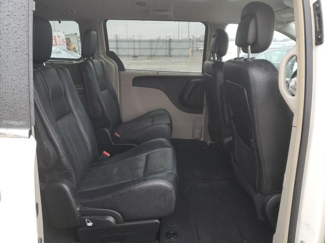 Photo 11 from auction – 2013 CHRYSLER TOWN & COU with VIN 2C4RC1CG7DR714989