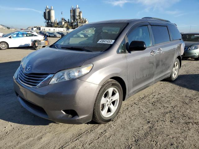 TOYOTA SIENNA LE 2015 with VIN 5TDKK3DC8FS657238 - Photo from auction
