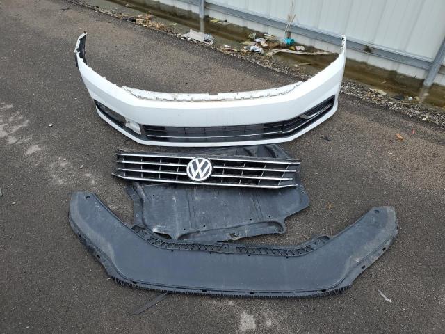 Photo 12 from auction – 2016 VOLKSWAGEN PASSAT S with VIN 1VWAS7A38GC026254