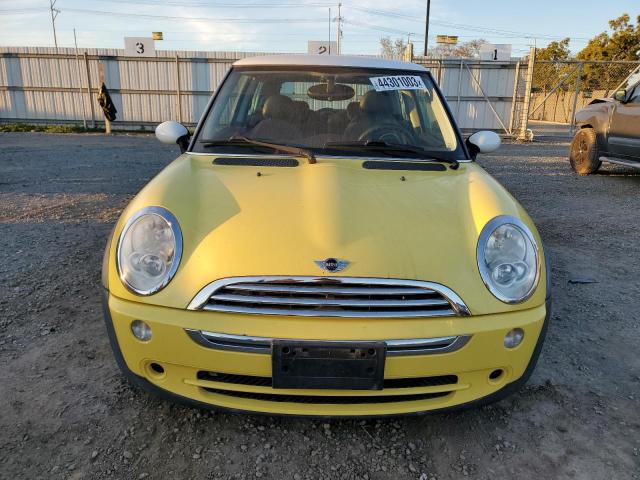 Photo 5 from auction – 2005 MINI COOPER with VIN WMWRC334X5TJ64650