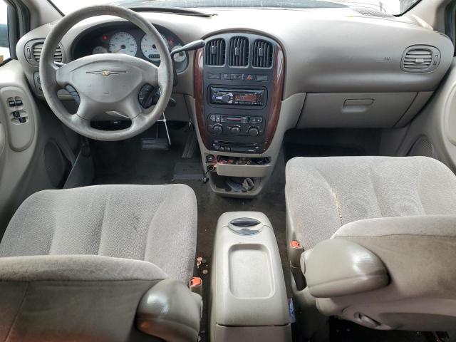 Photo 8 from auction – 2002 CHRYSLER TOWN & COU with VIN 2C4GP74L32R725186