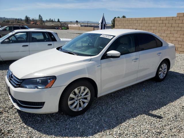 VOLKSWAGEN PASSAT S 2015 with VIN 1VWAT7A33FC067743 - Photo from auction