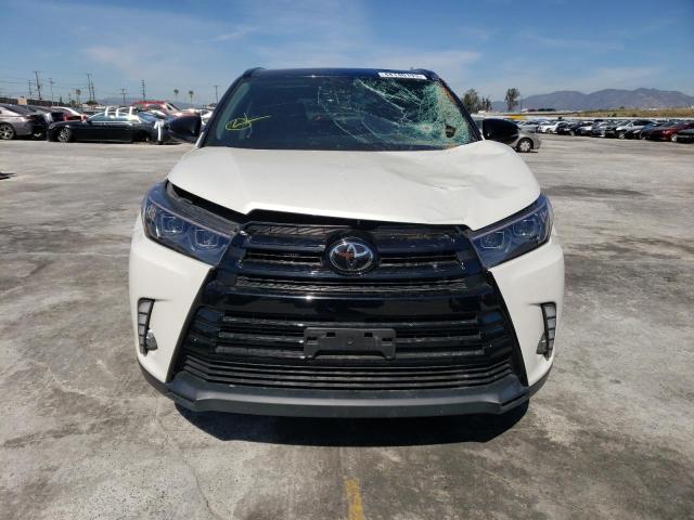 Photo 5 from auction – 2018 TOYOTA HIGHLANDER with VIN 5TDJZRFH5JS538297