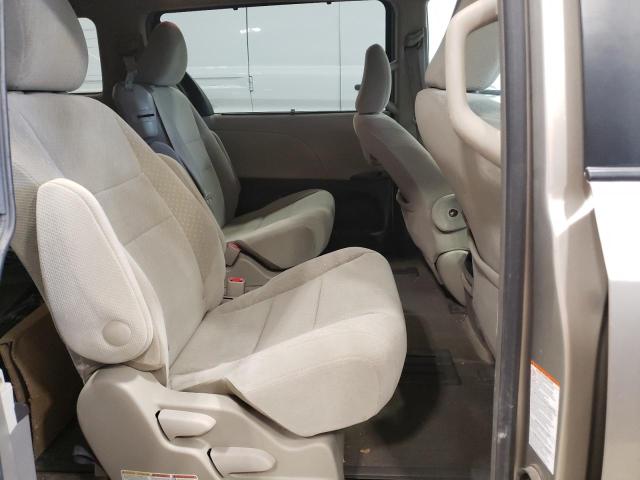 Photo 10 from auction – 2017 TOYOTA SIENNA LE with VIN 5TDKZ3DC4HS812771