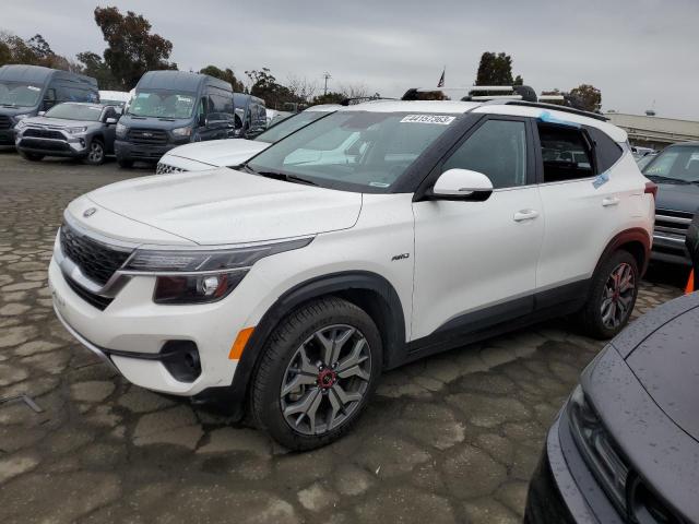 KIA SELTOS S 2021 with VIN KNDEUCA20M7126240 - Photo from auction