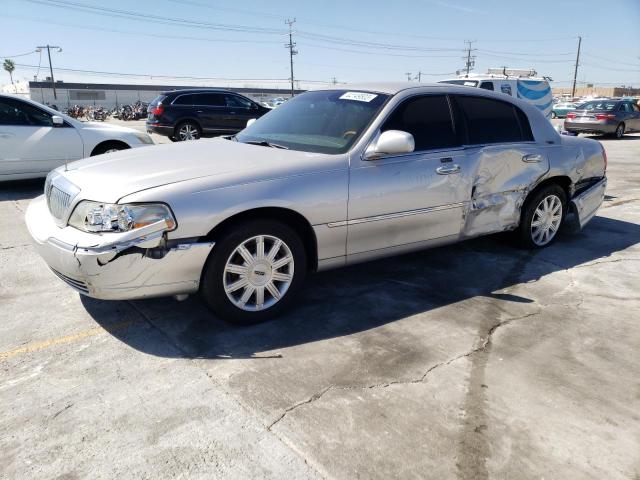LINCOLN TOWN CAR S 2010 with VIN 2LNBL8CV1AX628024 - Photo from auction