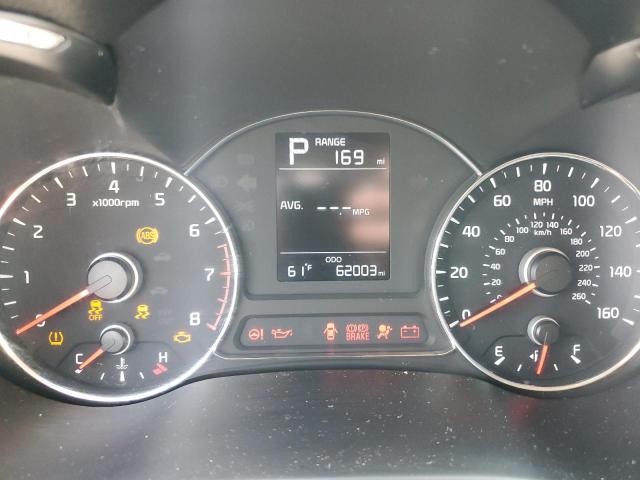 Photo 9 from auction – 2018 KIA FORTE LX with VIN 3KPFK4A75JE165588