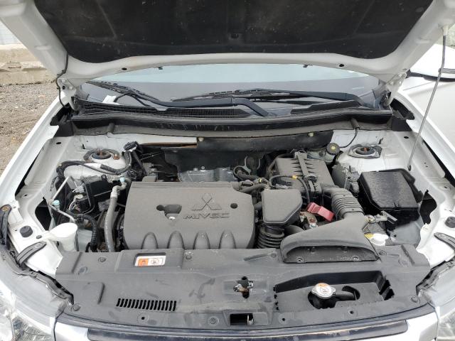 Photo 12 from auction – 2015 MITSUBISHI OUTLANDER with VIN JA4AZ3A32FZ006644