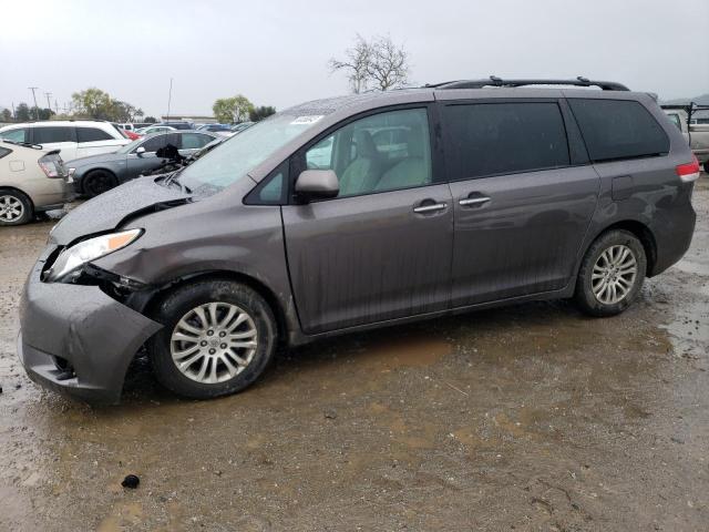 TOYOTA SIENNA XLE 2013 with VIN 5TDYK3DC6DS388129 - Photo from auction