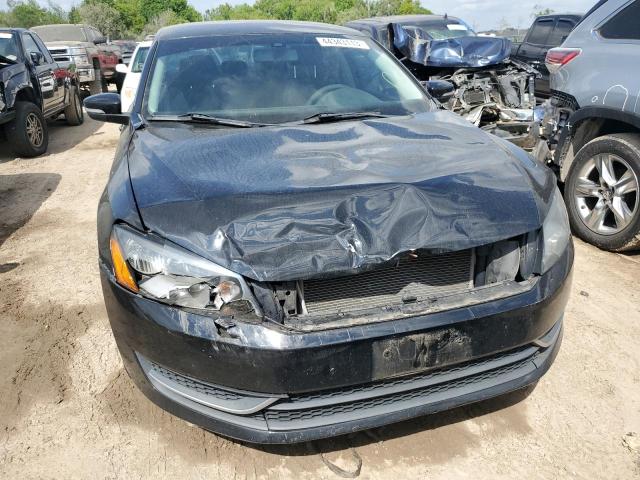 Photo 5 from auction – 2013 VOLKSWAGEN PASSAT S with VIN 1VWAH7A33DC089952