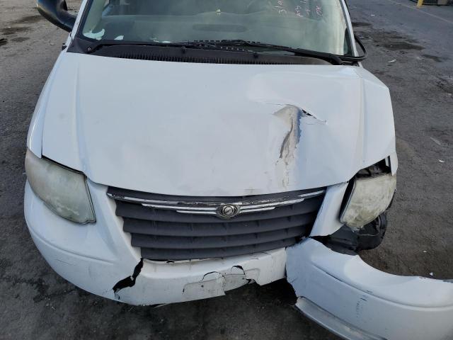 Photo 12 from auction – 2005 CHRYSLER TOWN & COU with VIN 2C4GP44R65R306840