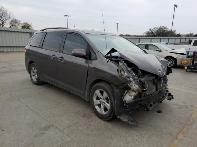Photo 4 from auction – 2014 TOYOTA SIENNA LE with VIN 5TDKK3DC5ES444990