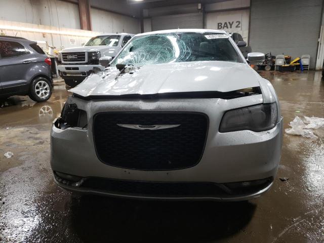 Photo 5 from auction – 2019 CHRYSLER 300 S with VIN 2C3CCABG5KH577887