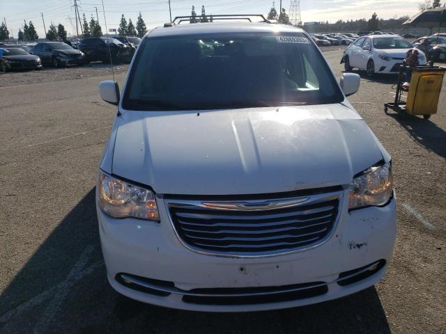 Photo 5 from auction – 2015 CHRYSLER TOWN & COU with VIN 2C4RC1BG3FR645495