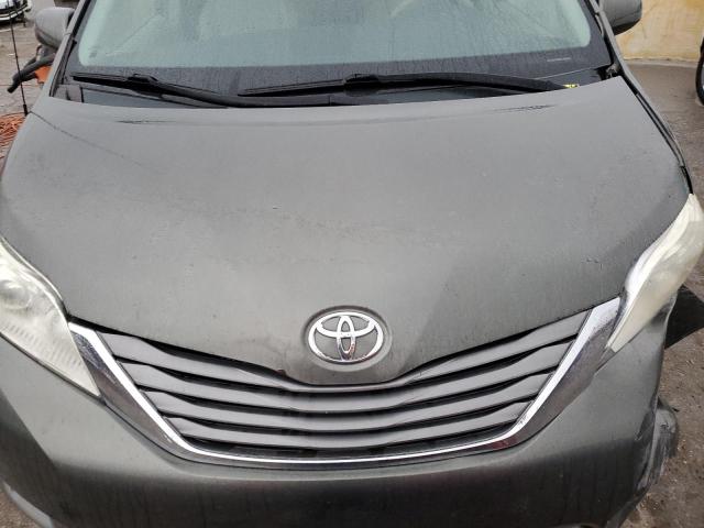 Photo 12 from auction – 2012 TOYOTA SIENNA XLE with VIN 5TDYK3DC4CS247168