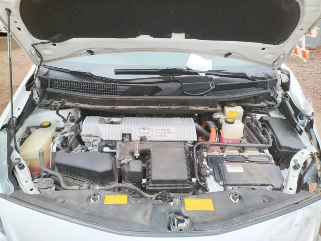 Photo 11 from auction – 2013 TOYOTA PRIUS V with VIN JTDZN3EU4D3226844