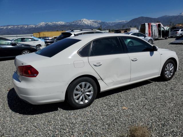 Photo 3 from auction – 2015 VOLKSWAGEN PASSAT S with VIN 1VWAT7A33FC067743