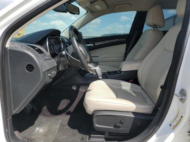 Photo 7 from auction – 2018 CHRYSLER 300 LIMITE with VIN 2C3CCAEG8JH308566