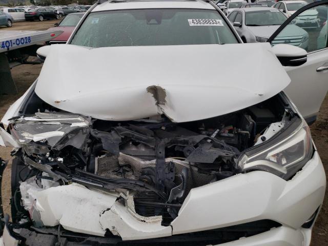 Photo 12 from auction – 2017 TOYOTA RAV4 LIMIT with VIN 2T3YFREV2HW321846