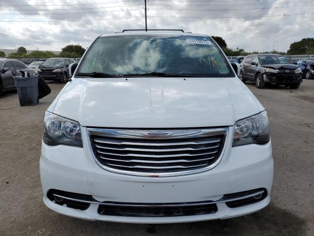 Photo 5 from auction – 2016 CHRYSLER TOWN & COU with VIN 2C4RC1BG7GR294804