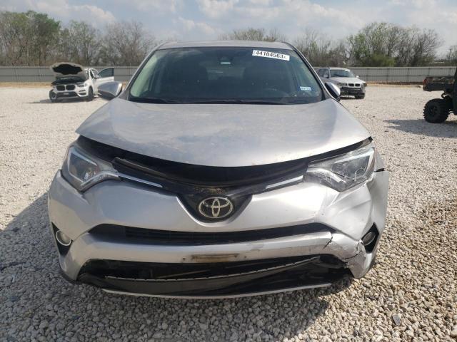 Zdjęcie 5 z aukcji – 2018 TOYOTA RAV4 z VIN 2T3WFREV9JW413758